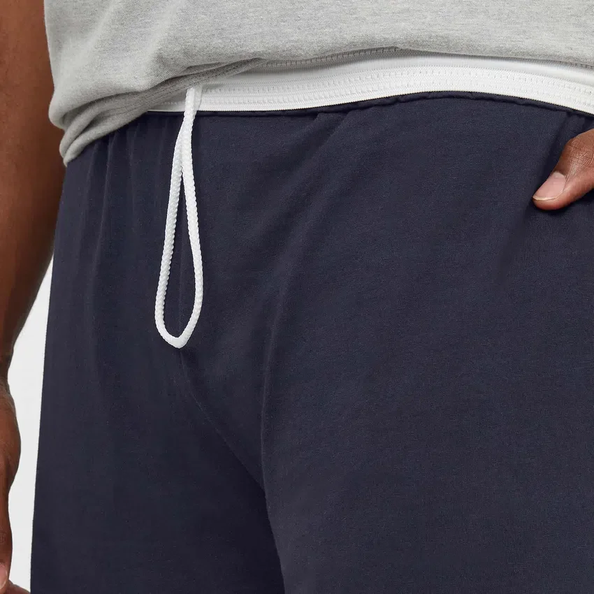 Pantalones cortos ligeros de estar por casa de 9", con logotipo «C» en parche - Tallas grandes y altas